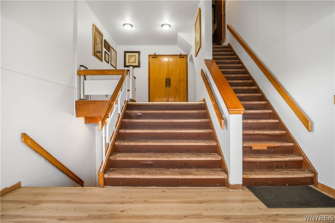 3189 Main Street