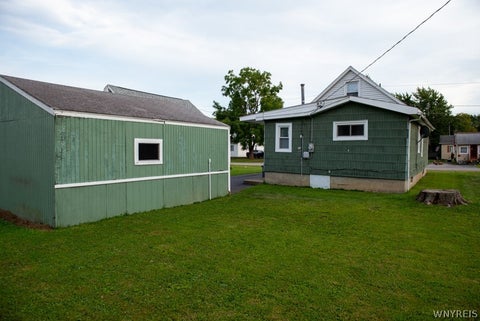 Tiny photo for 3650 2nd Street, Hamburg, NY 14219 (MLS # B1715320)