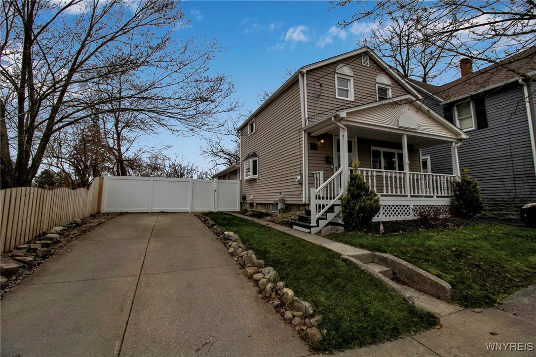 44 Holland Avenue, Lancaster, New York image 1