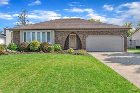 Photo of 214 Presidio Place, Amherst, NY 14221 (MLS # B1643937) Photo of 214 Presidio Place, Amherst, NY 14221 (MLS # B1643937)