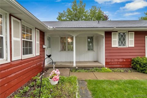 Tiny photo for 620 Meadowbrook Drive, North Tonawanda, NY 14120 (MLS # B1684616)