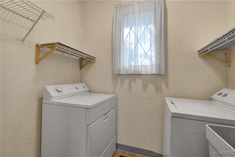 Tiny photo for 620 Meadowbrook Drive, North Tonawanda, NY 14120 (MLS # B1684616)