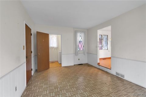 Tiny photo for 620 Meadowbrook Drive, North Tonawanda, NY 14120 (MLS # B1684616)
