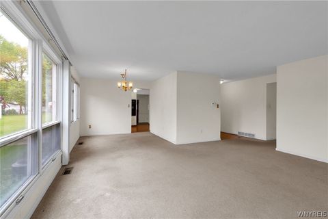 Tiny photo for 620 Meadowbrook Drive, North Tonawanda, NY 14120 (MLS # B1684616)