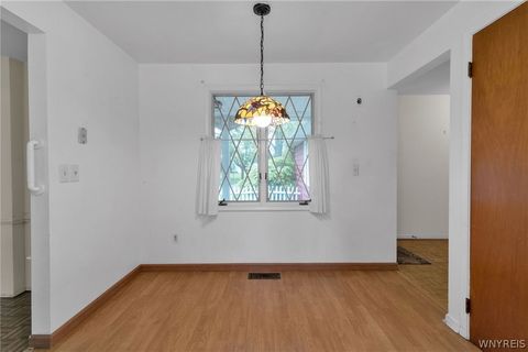 Tiny photo for 620 Meadowbrook Drive, North Tonawanda, NY 14120 (MLS # B1684616)