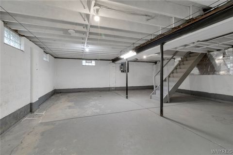 Tiny photo for 620 Meadowbrook Drive, North Tonawanda, NY 14120 (MLS # B1684616)