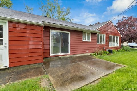 Tiny photo for 620 Meadowbrook Drive, North Tonawanda, NY 14120 (MLS # B1684616)