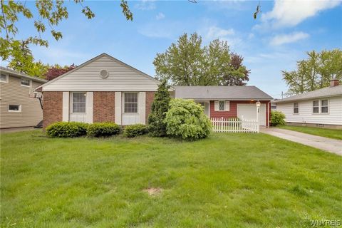 Tiny photo for 620 Meadowbrook Drive, North Tonawanda, NY 14120 (MLS # B1684616)