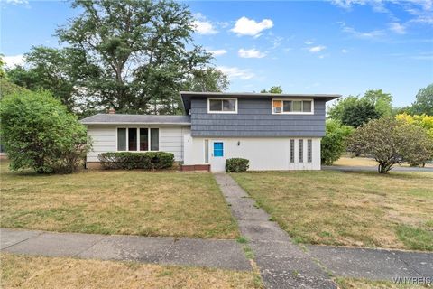 Photo of 89 Devon Lane, Amherst, NY 14221 (MLS # B1631617)