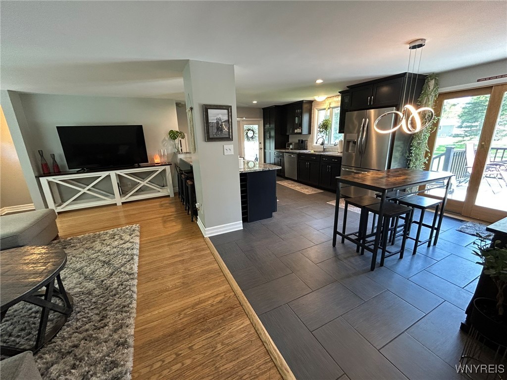 4255 Roxbury Drive, Clarence, New York image 6