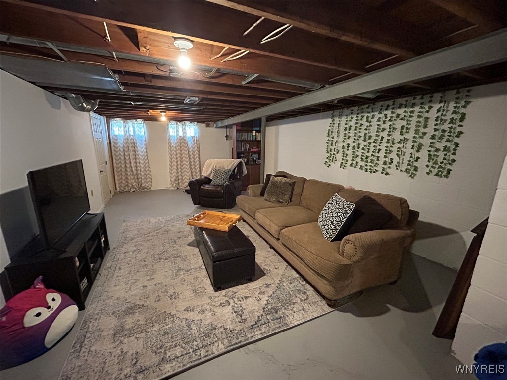 4255 Roxbury Drive, Clarence, New York image 23