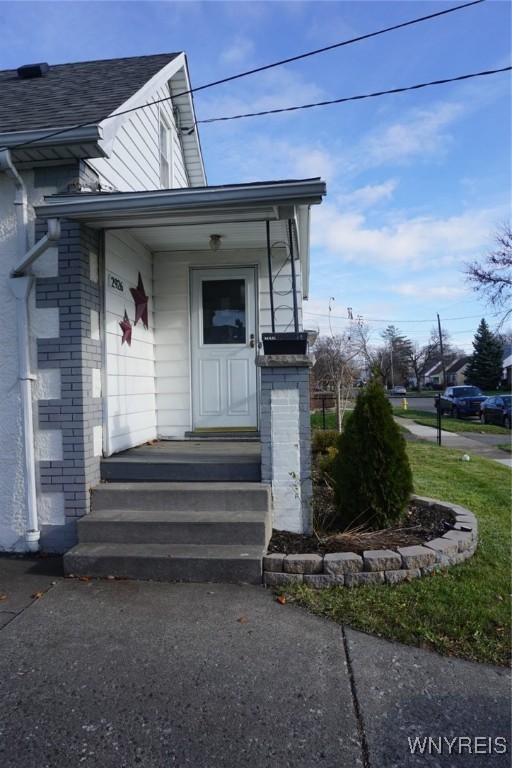 2926 Ontario Avenue, Niagara Falls, New York image 2