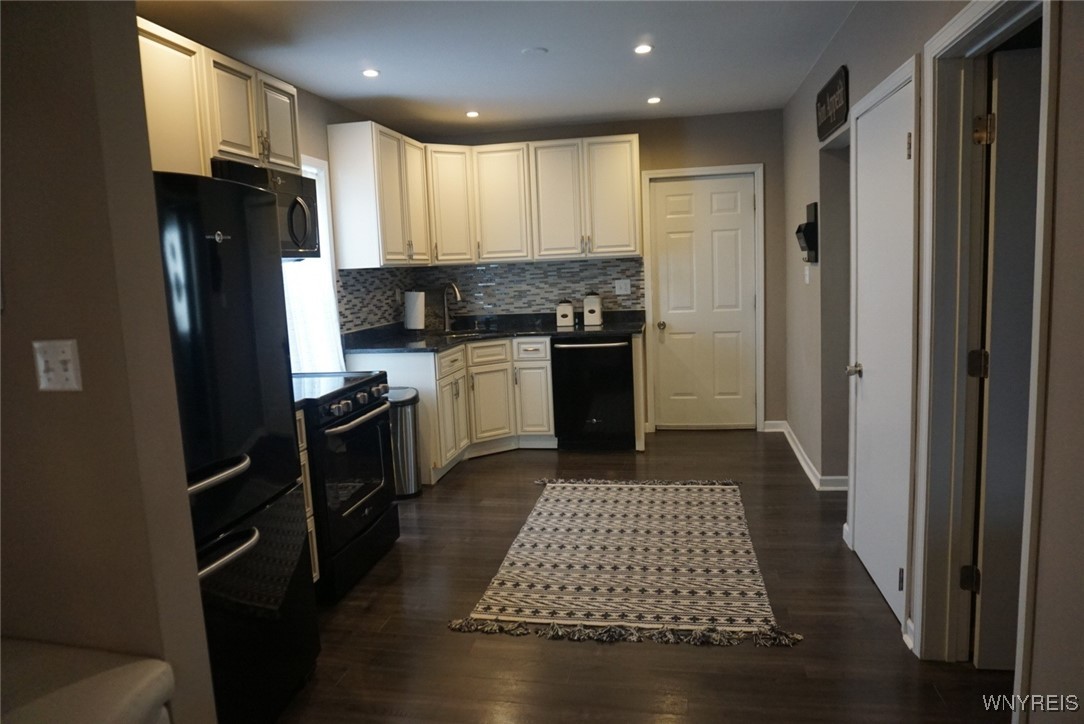2926 Ontario Avenue, Niagara Falls, New York image 4