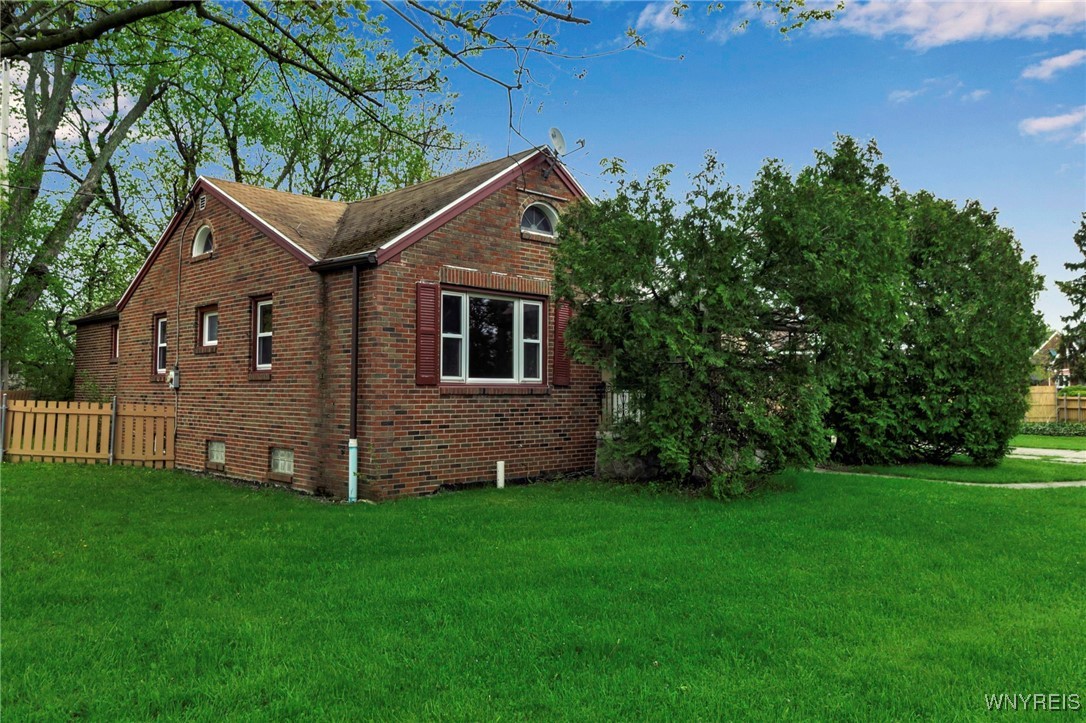 26 Campbell Road, Cheektowaga, New York image 2