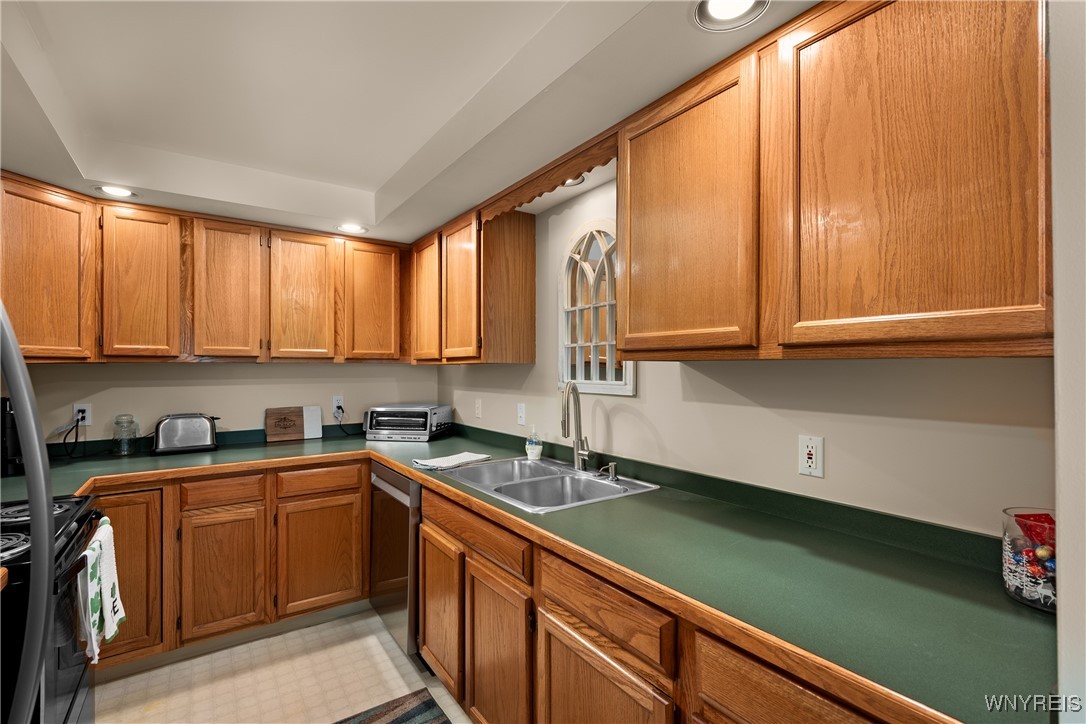 98 Olde Stone Lane, Lancaster, New York image 15