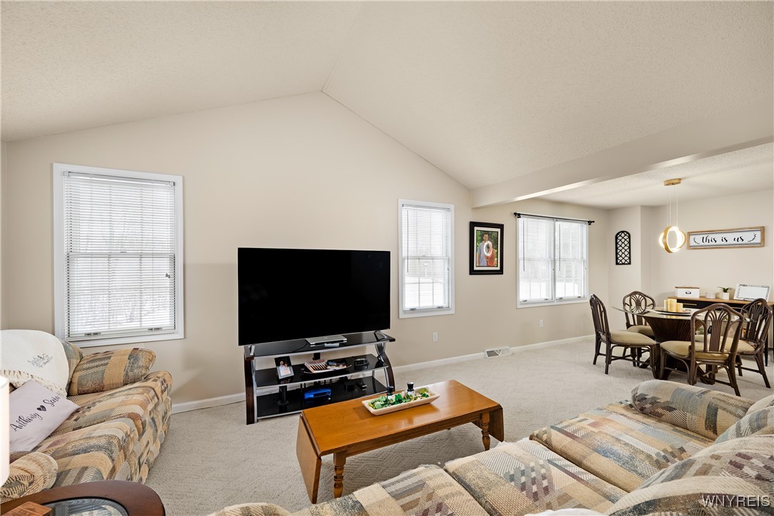 98 Olde Stone Lane, Lancaster, New York image 7