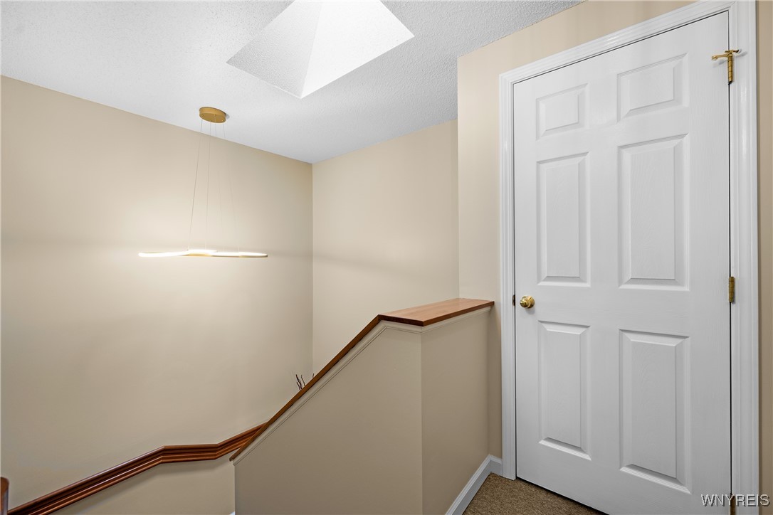 98 Olde Stone Lane, Lancaster, New York image 3