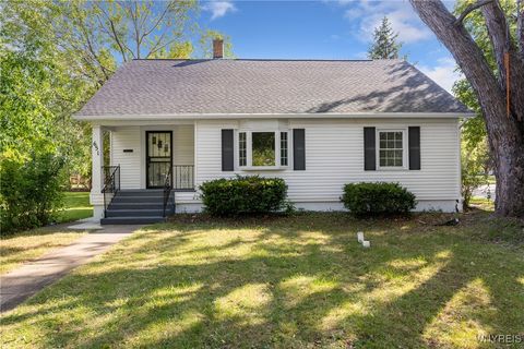 Photo of 651 Longmeadow Road, Amherst, NY 14226 (MLS # B1647569)