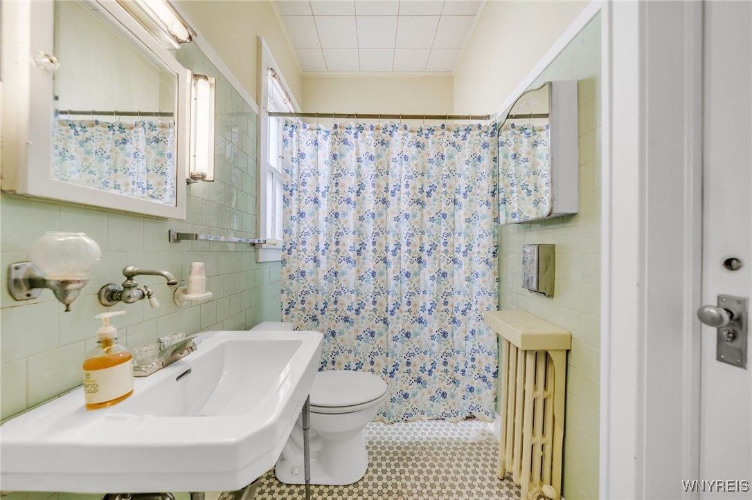 Royalton, New York 14105, United States, 6 Bedrooms Bedrooms, ,3 BathroomsBathrooms,Residential,Active,1662