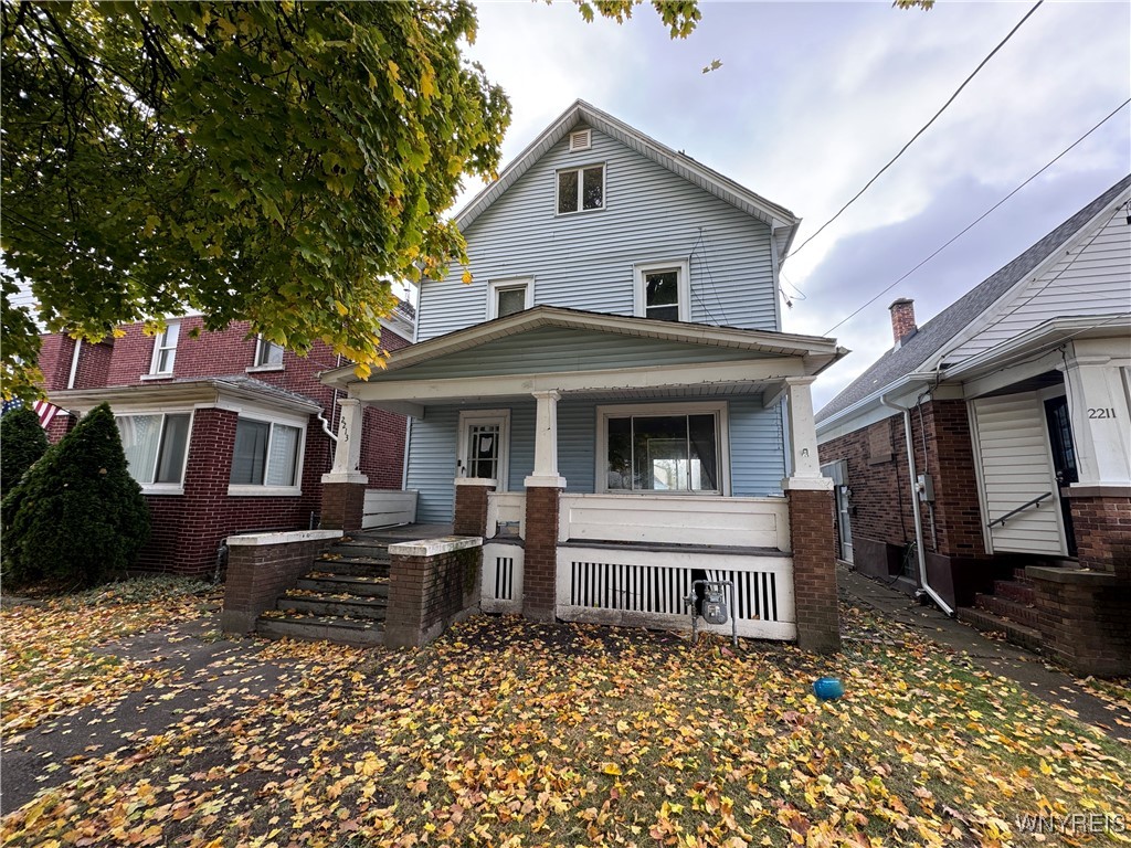 2213 Woodlawn Avenue, Niagara Falls, New York image 1