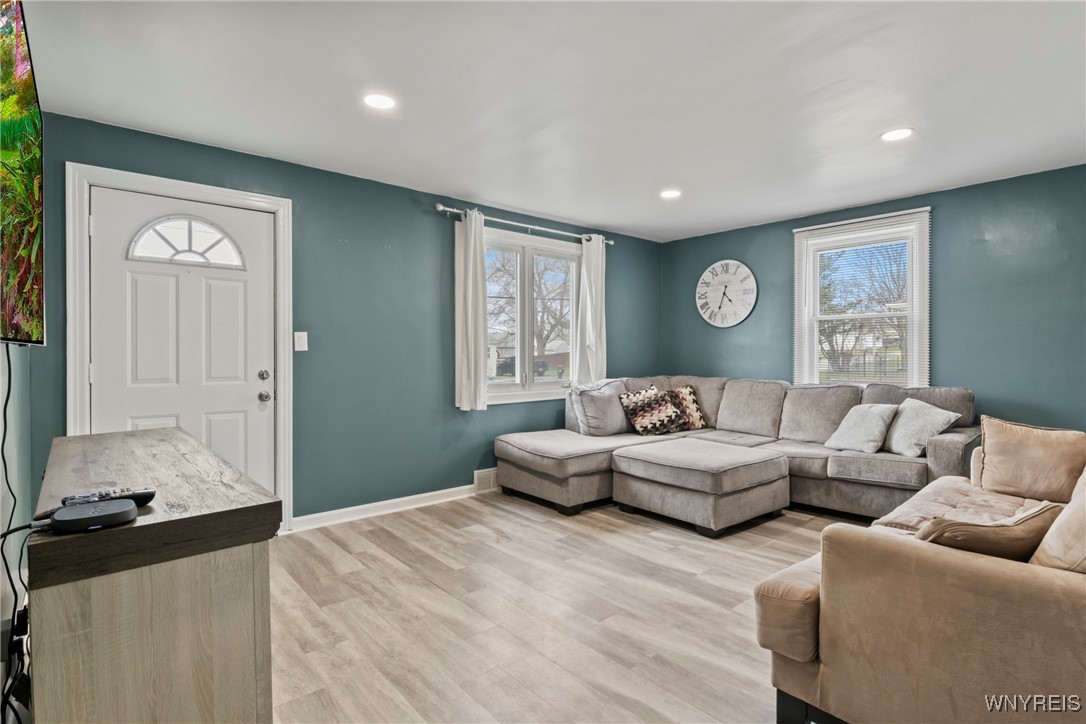 41 Hillside Avenue, Orchard Park, New York image 11