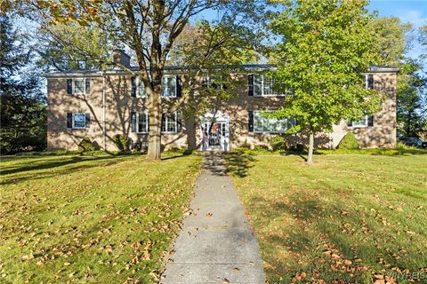 Condo For Sale - 7 Woodbrook Drive #3<br/> Aurora, NY 14052