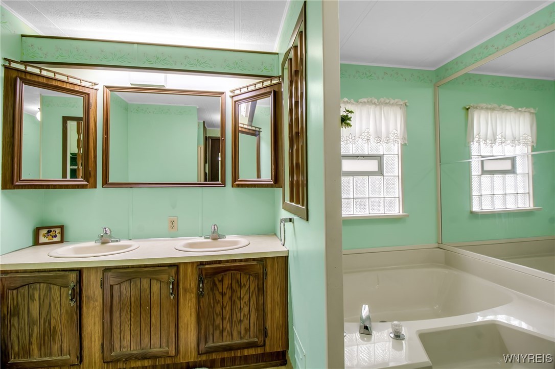 37 Waterview Parkway, Hamburg, New York image 27