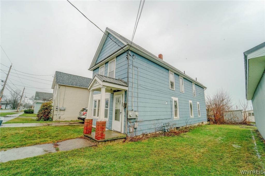 Photo of 114 E Pine Street, Dunkirk, NY 14048 (MLS # B1666120)