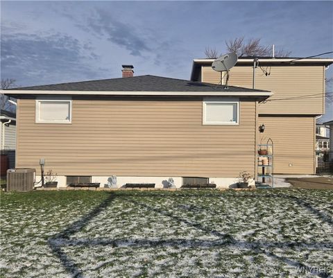 Tiny photo for 79 Autumnwood Drive, Cheektowaga, NY 14227 (MLS # B1655401)