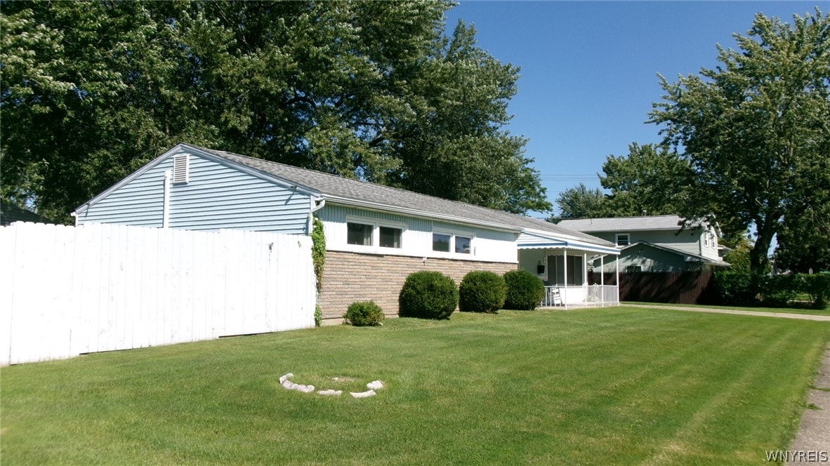 11 Alys Drive E