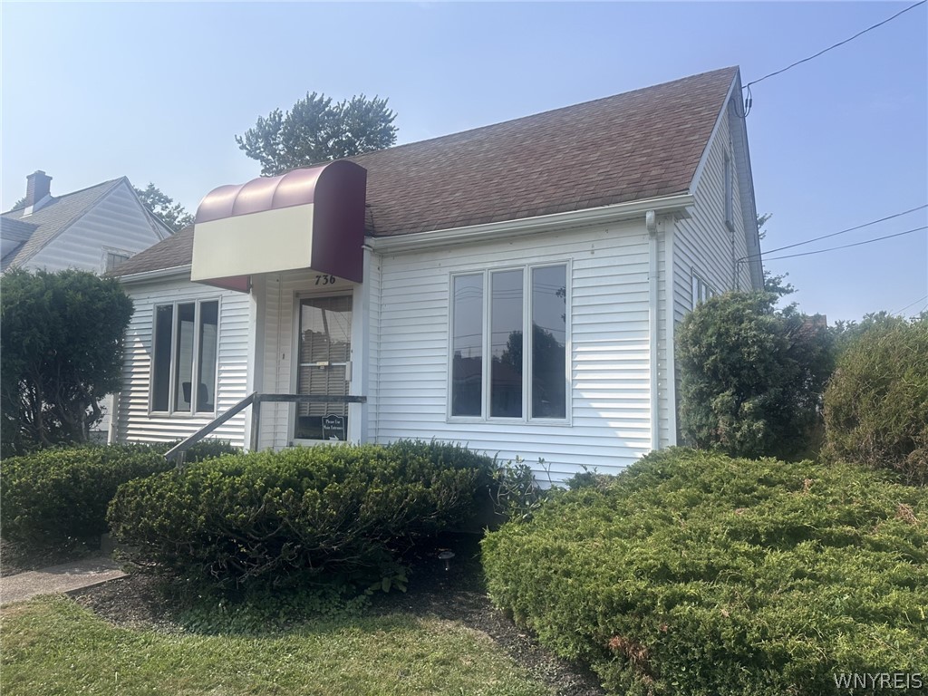 Photo 1 of 35 — 736 Center Road, West Seneca, NY 14224