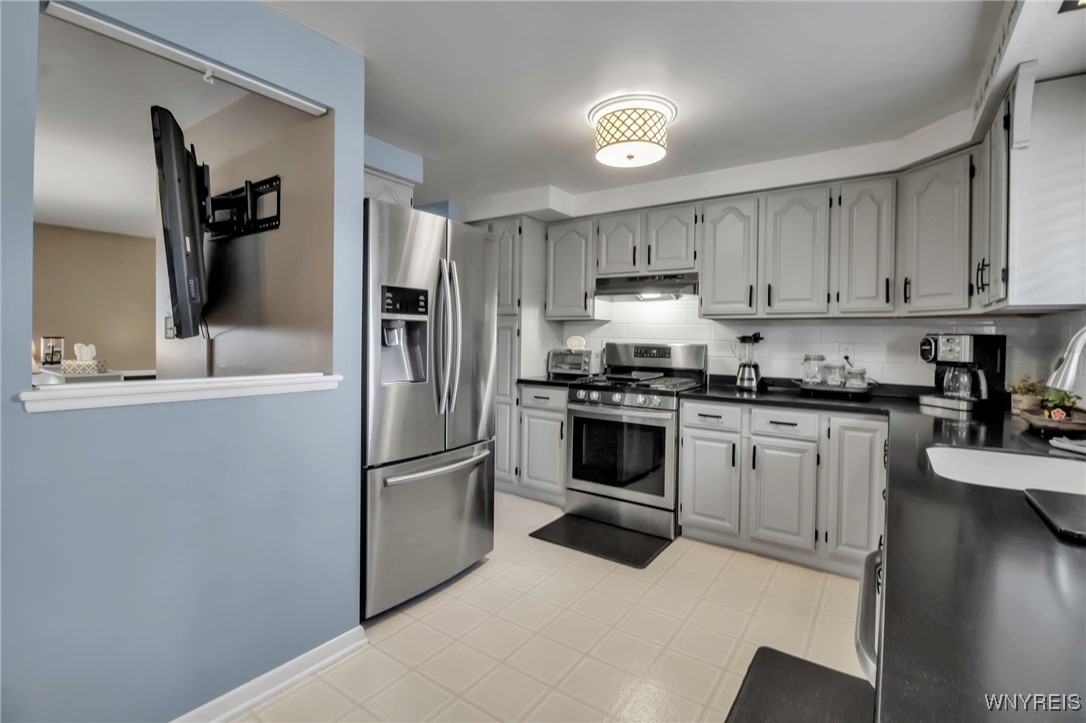 7227 Elmtree Place, Boston, New York image 10