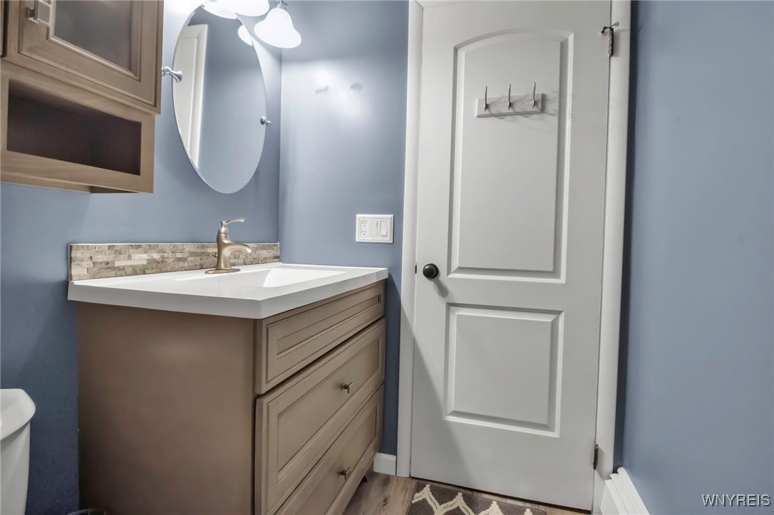 7227 Elmtree Place, Boston, New York image 35