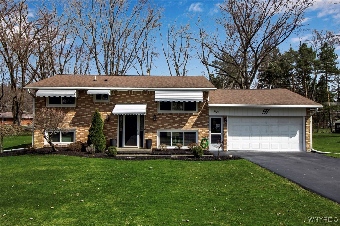 7227 Elmtree Place, Boston, New York image 1