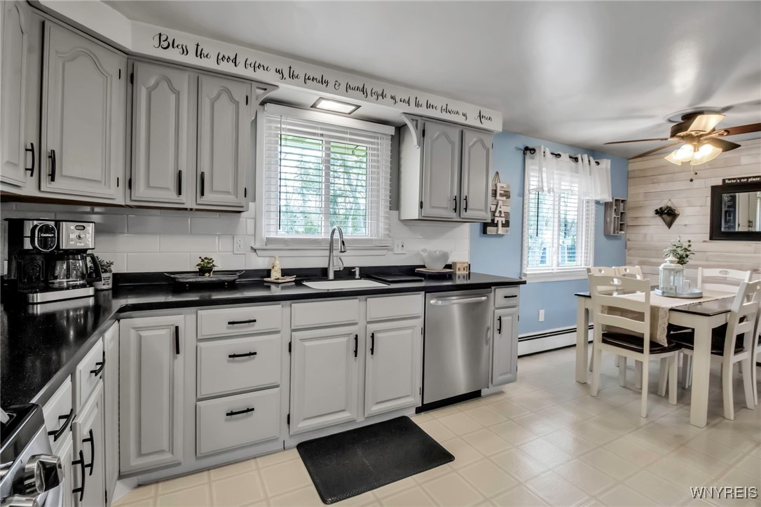 7227 Elmtree Place, Boston, New York image 11