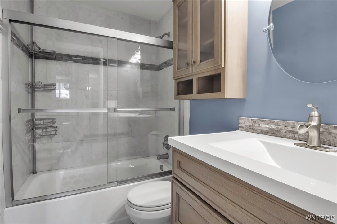 7227 Elmtree Place, Boston, New York image 34