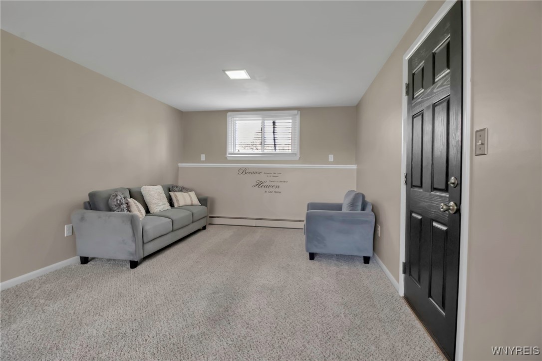 7227 Elmtree Place, Boston, New York image 28