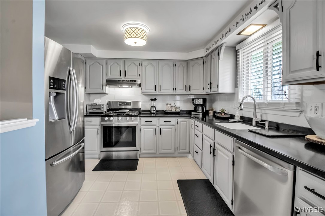 7227 Elmtree Place, Boston, New York image 9