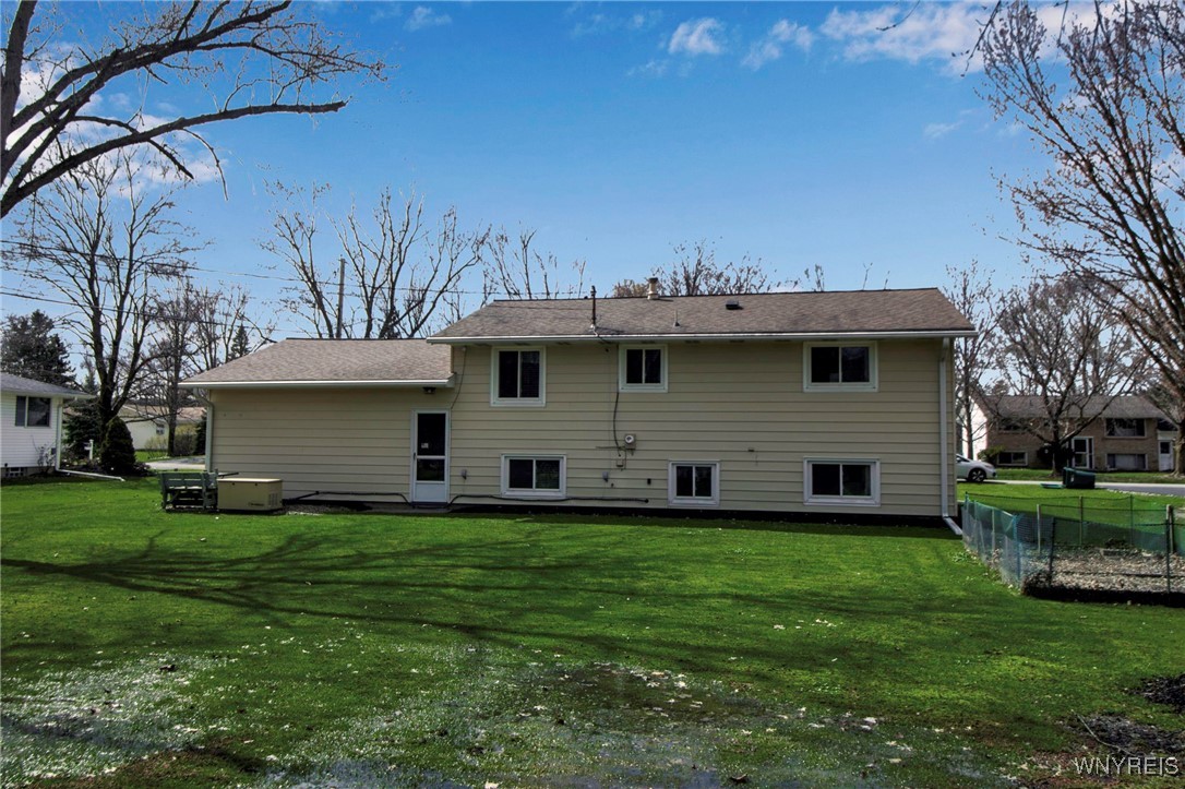 7227 Elmtree Place, Boston, New York image 5