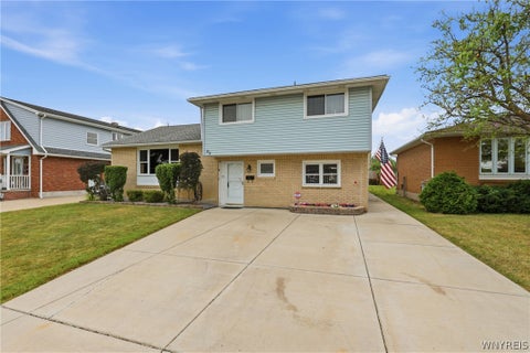 Tiny photo for 29 Rosemead Lane, Cheektowaga, NY 14227 (MLS # B1702426)