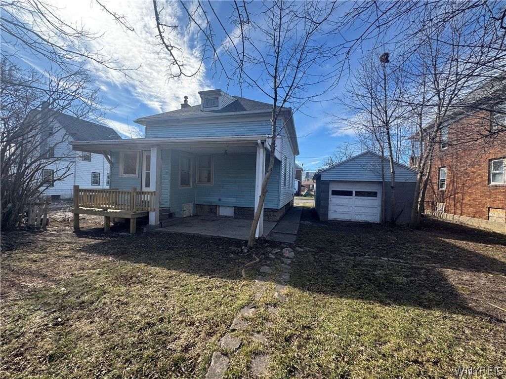 Photo of 1117 13th Street, Niagara Falls, NY 14301 (MLS # B1665326)