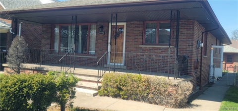 Homes For Sale - 2494 Forest Avenue<br/> Niagara Falls, NY 14301