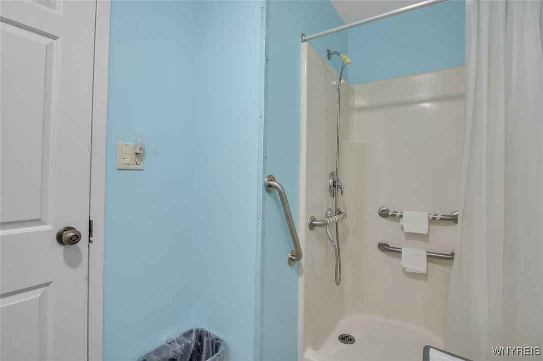 Shelby, New York 14103, United States, 1 Bedroom Bedrooms, ,1 BathroomBathrooms,Residential,Pending,40165