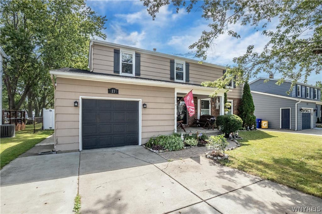 Photo of 23 Villa Maria Rd Rd, West Seneca, NY 14224 (MLS # B1704760)