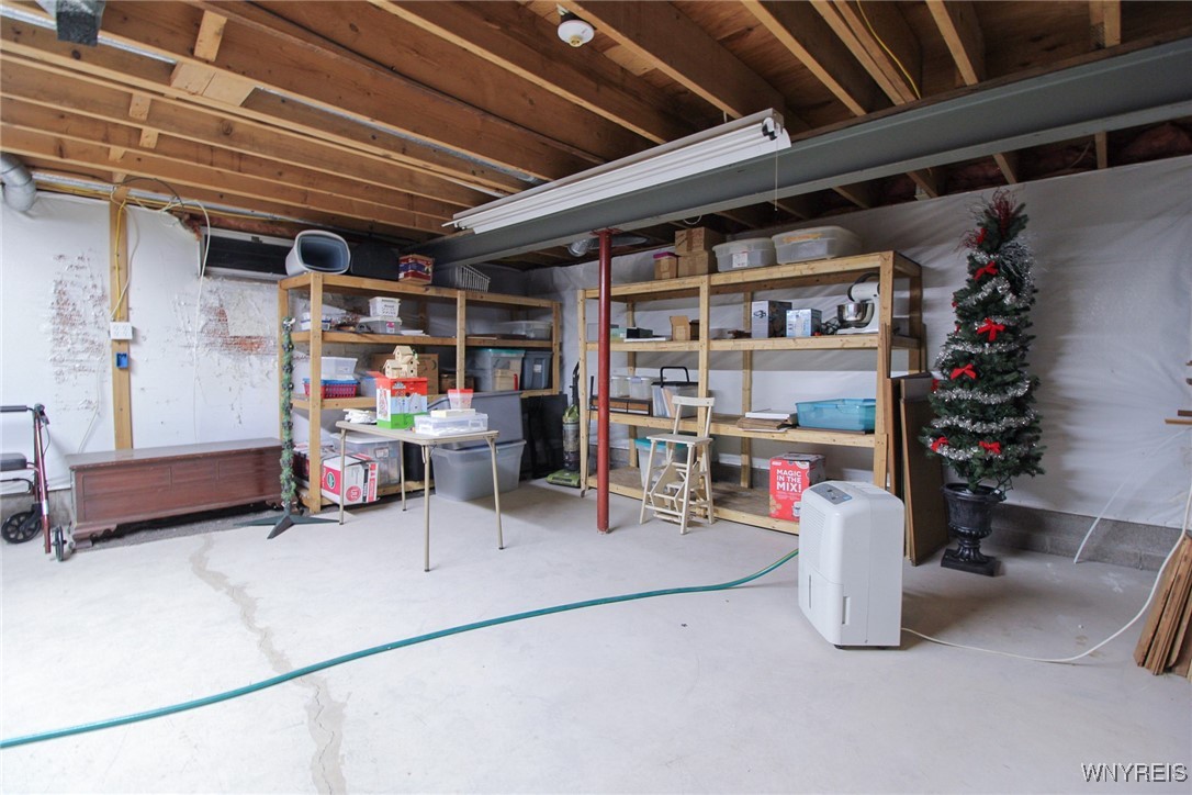 Chili, New York 14514, United States, 2 Bedrooms Bedrooms, ,2 BathroomsBathrooms,Residential,Active,221717