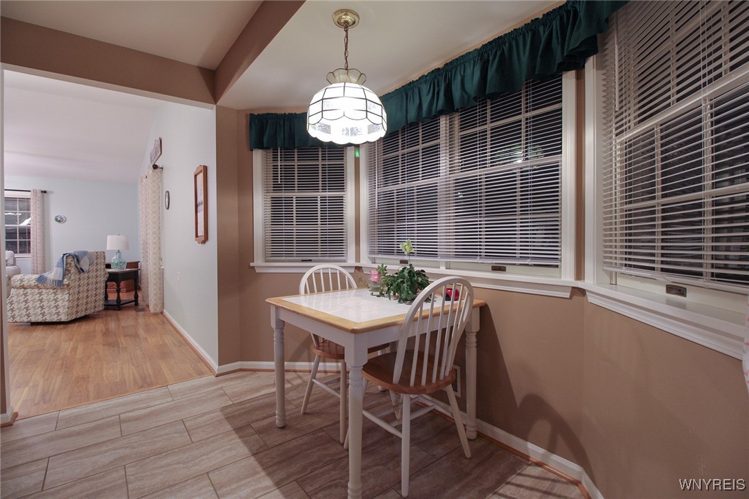 Chili, New York 14514, United States, 2 Bedrooms Bedrooms, ,2 BathroomsBathrooms,Residential,Active,221717