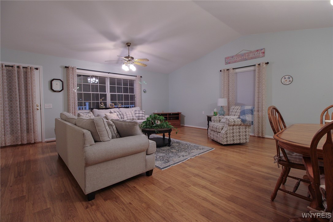 Chili, New York 14514, United States, 2 Bedrooms Bedrooms, ,2 BathroomsBathrooms,Residential,Active,221717