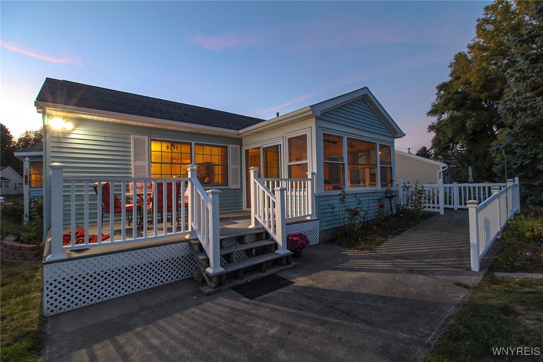 Chili, New York 14514, United States, 2 Bedrooms Bedrooms, ,2 BathroomsBathrooms,Residential,Active,221717