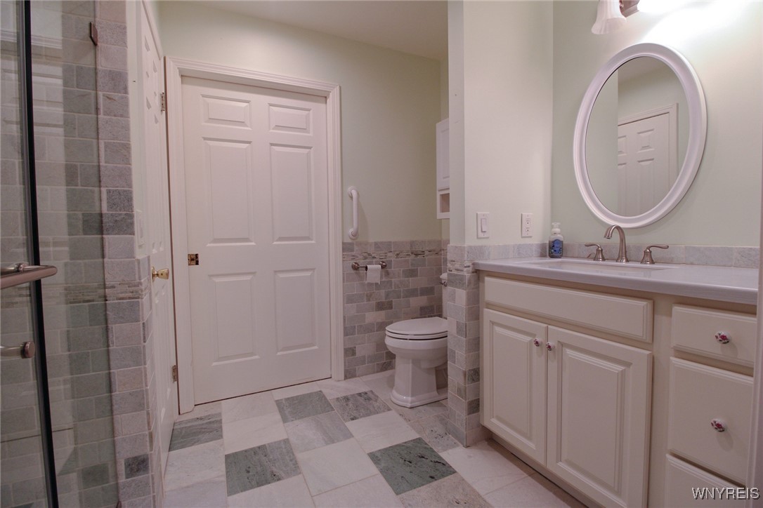 Chili, New York 14514, United States, 2 Bedrooms Bedrooms, ,2 BathroomsBathrooms,Residential,Active,221717