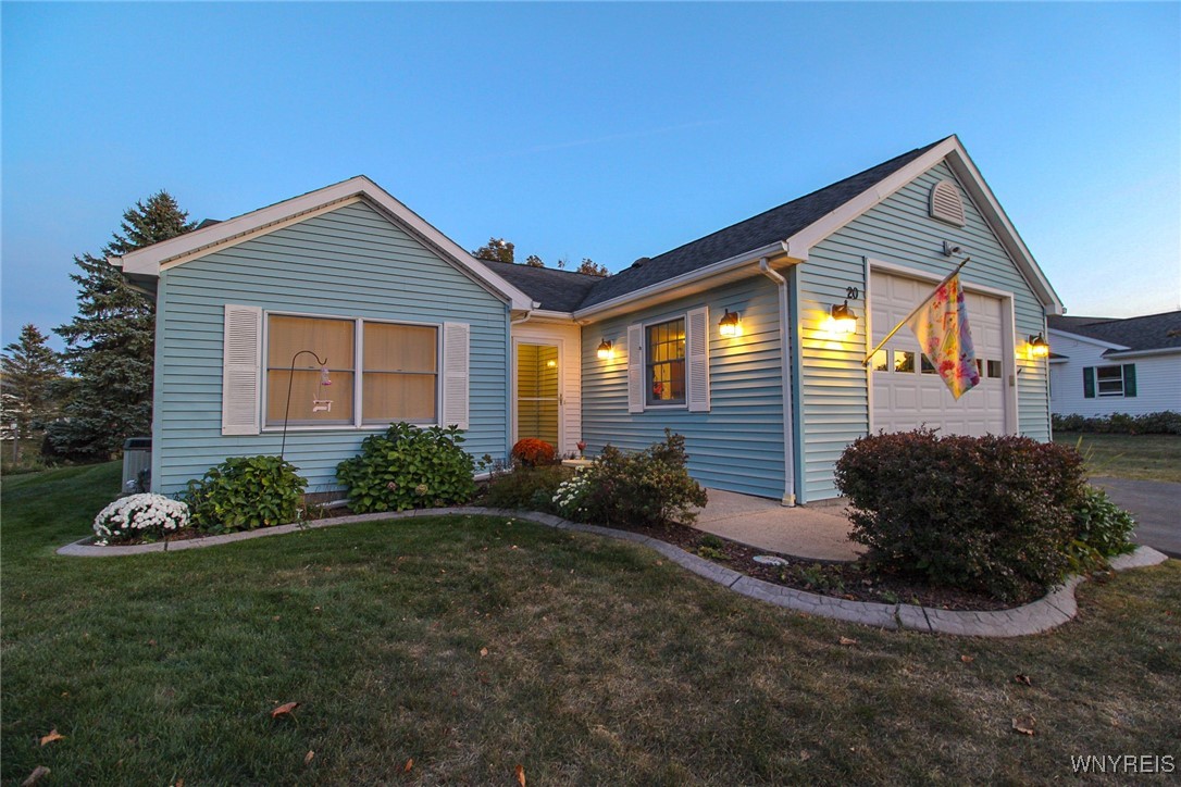 Chili, New York 14514, United States, 2 Bedrooms Bedrooms, ,2 BathroomsBathrooms,Residential,Active,221717